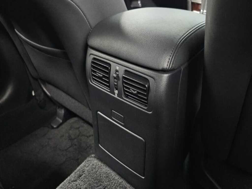 Infiniti Q70 — photo 19