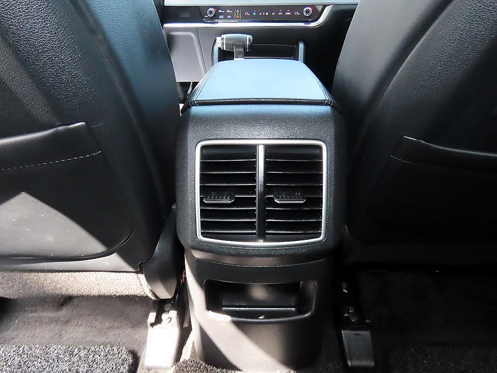 Kia Sportage — photo 17