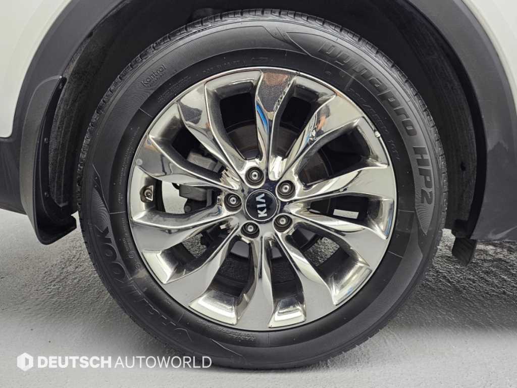 Kia Sorento — photo 05