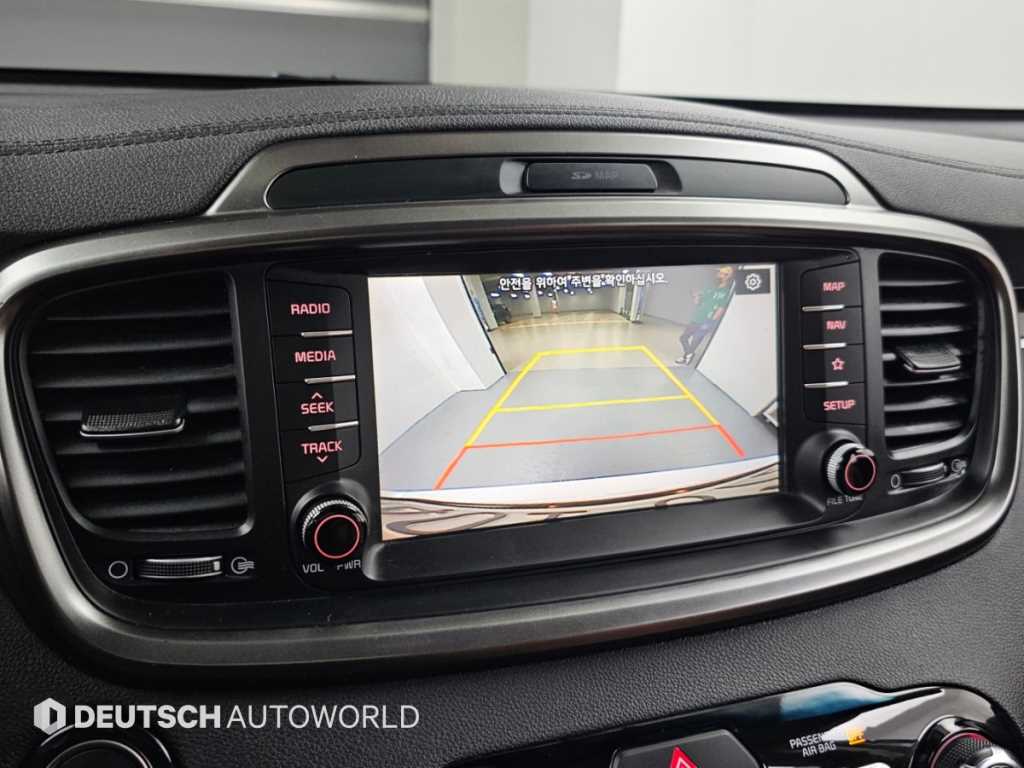 Kia Sorento — photo 15