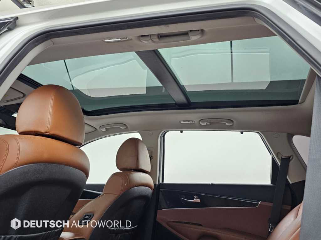 Kia Sorento — photo 18