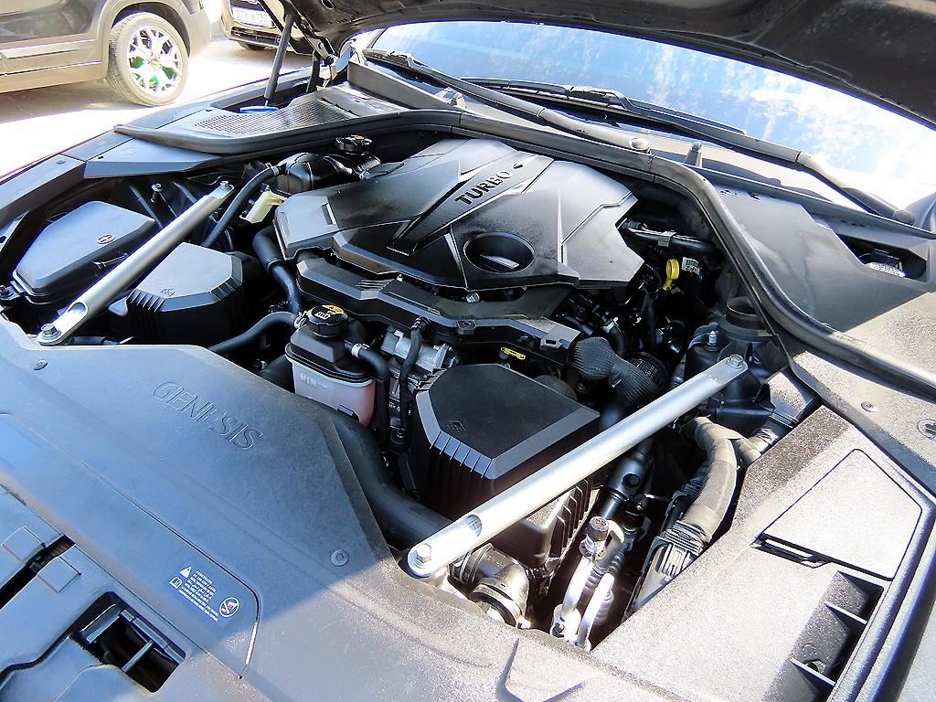 Genesis G80 — photo 19