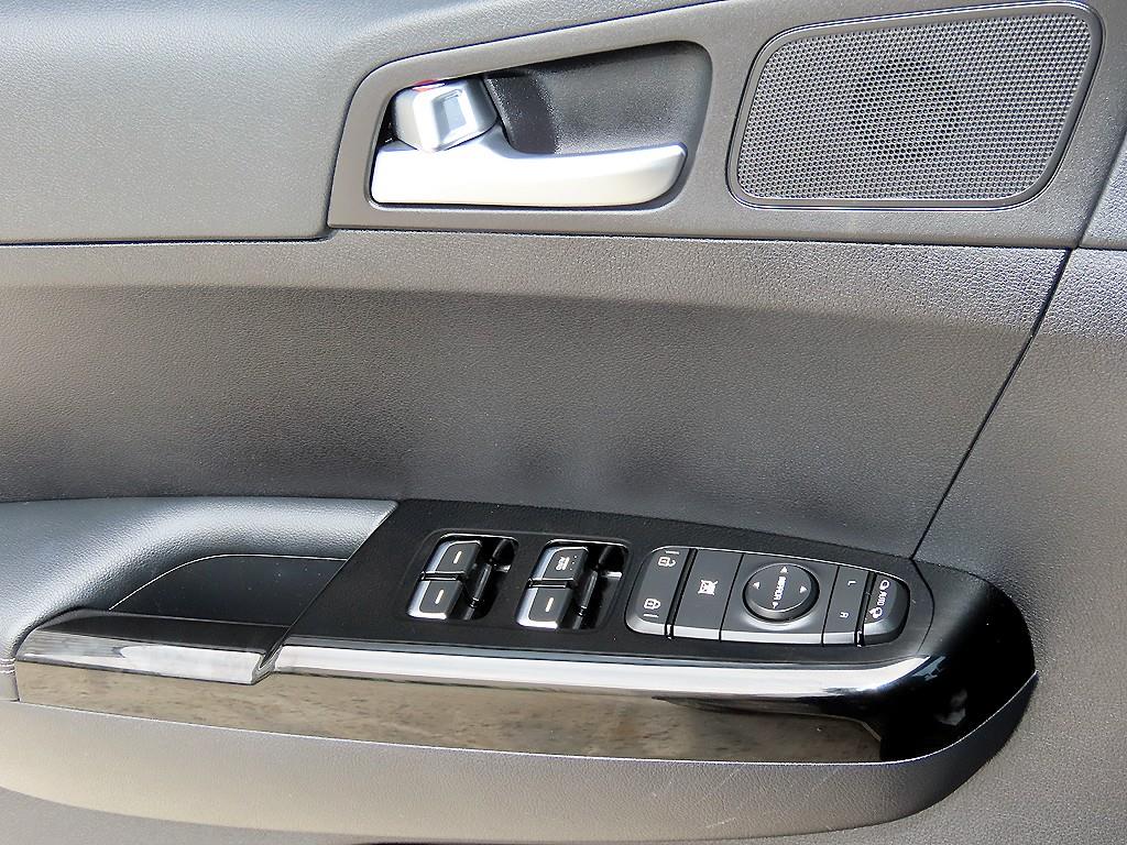 Kia Sportage — photo 11