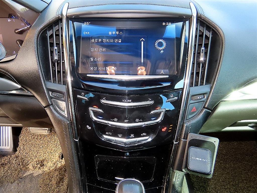 Cadillac ATS — photo 13