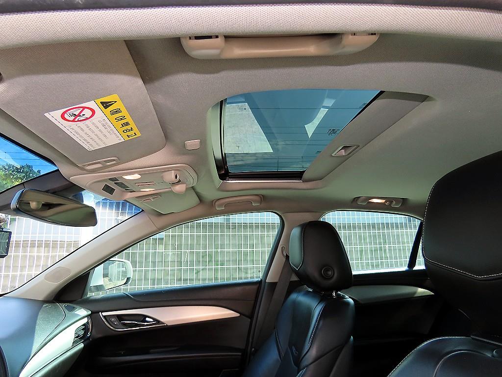 Cadillac ATS — photo 17