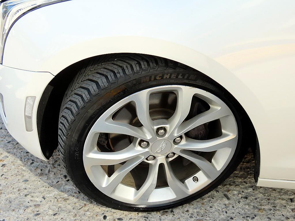 Cadillac ATS — photo 20