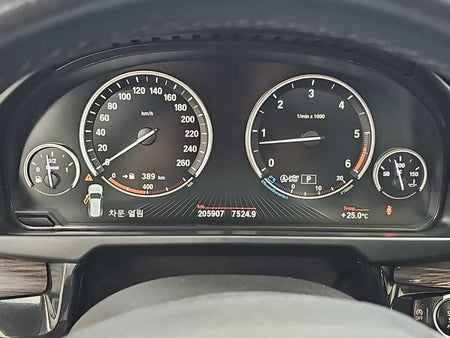 BMW X5 — photo 06