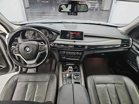 BMW X5 — photo 07