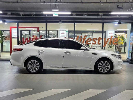 Kia K5 — photo 03