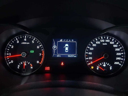 Kia K5 — photo 10