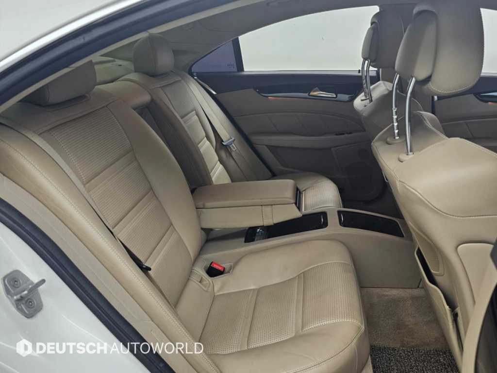 Mercedes-Benz CLS-Class — photo 12