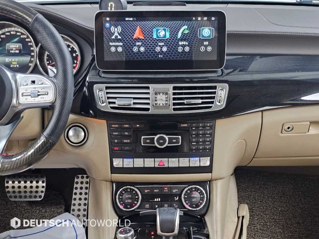 Mercedes-Benz CLS-Class — photo 14