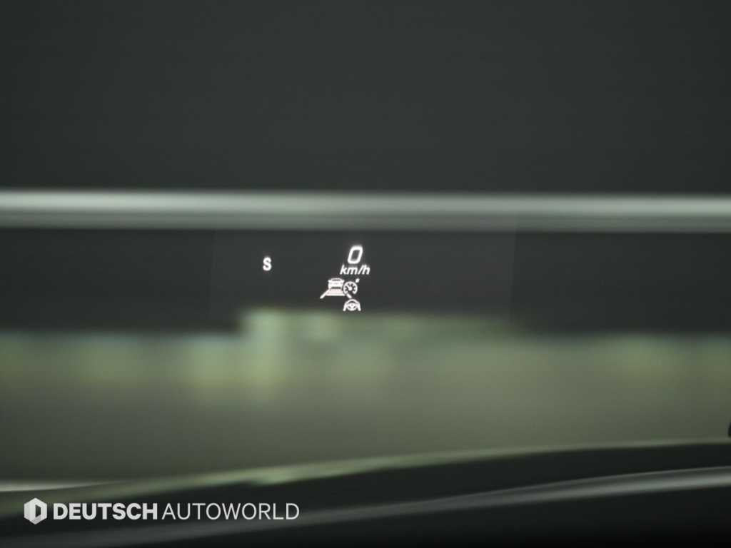 Mercedes-Benz E-Class — photo 17