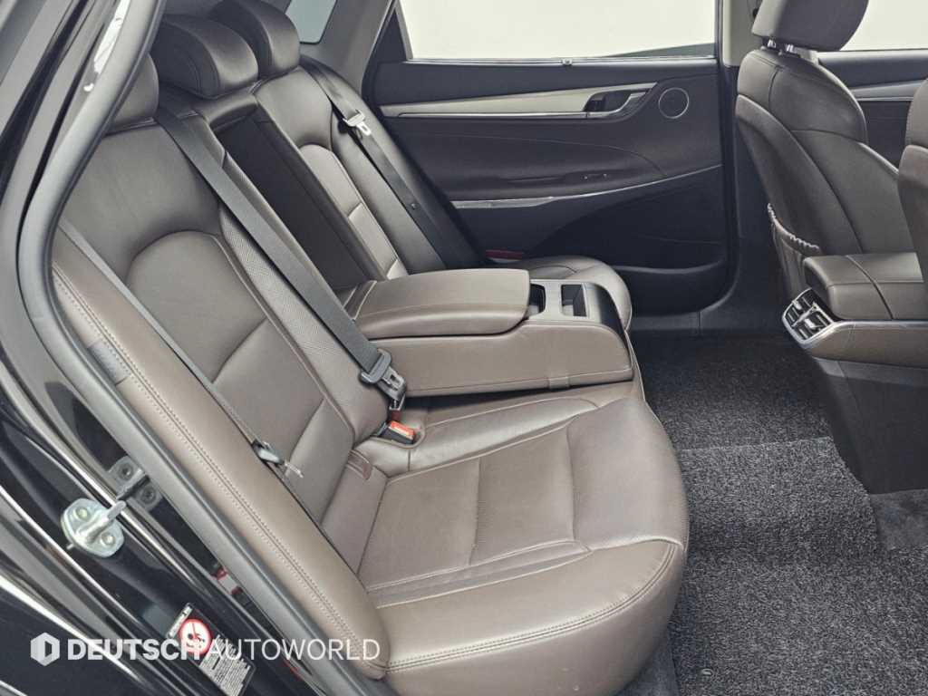 Hyundai Grandeur — photo 12