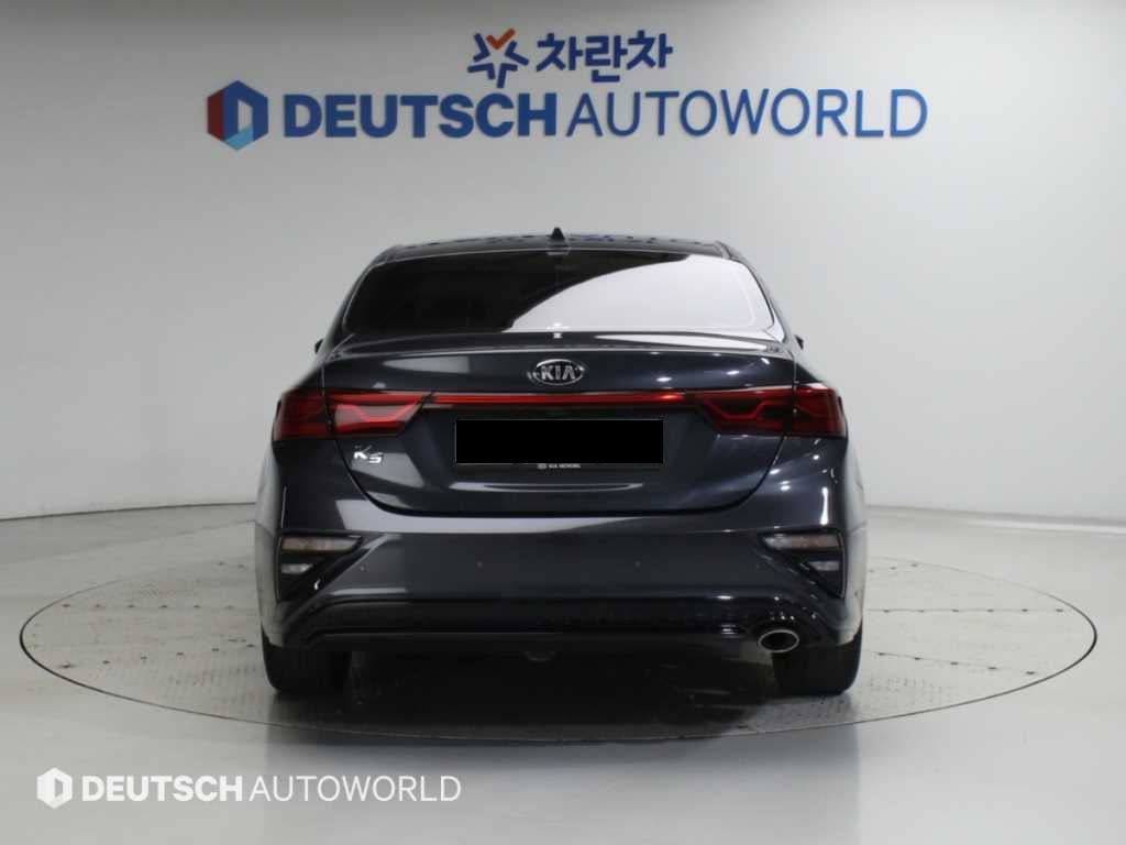 Kia K3 — photo 04