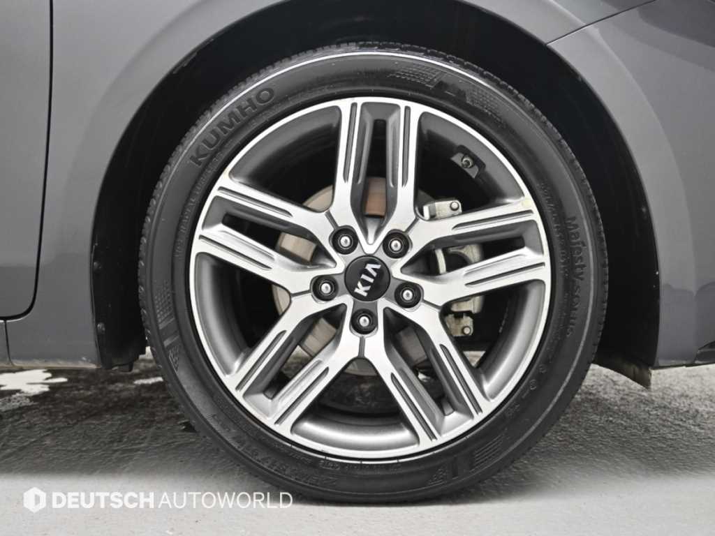 Kia K3 — photo 05
