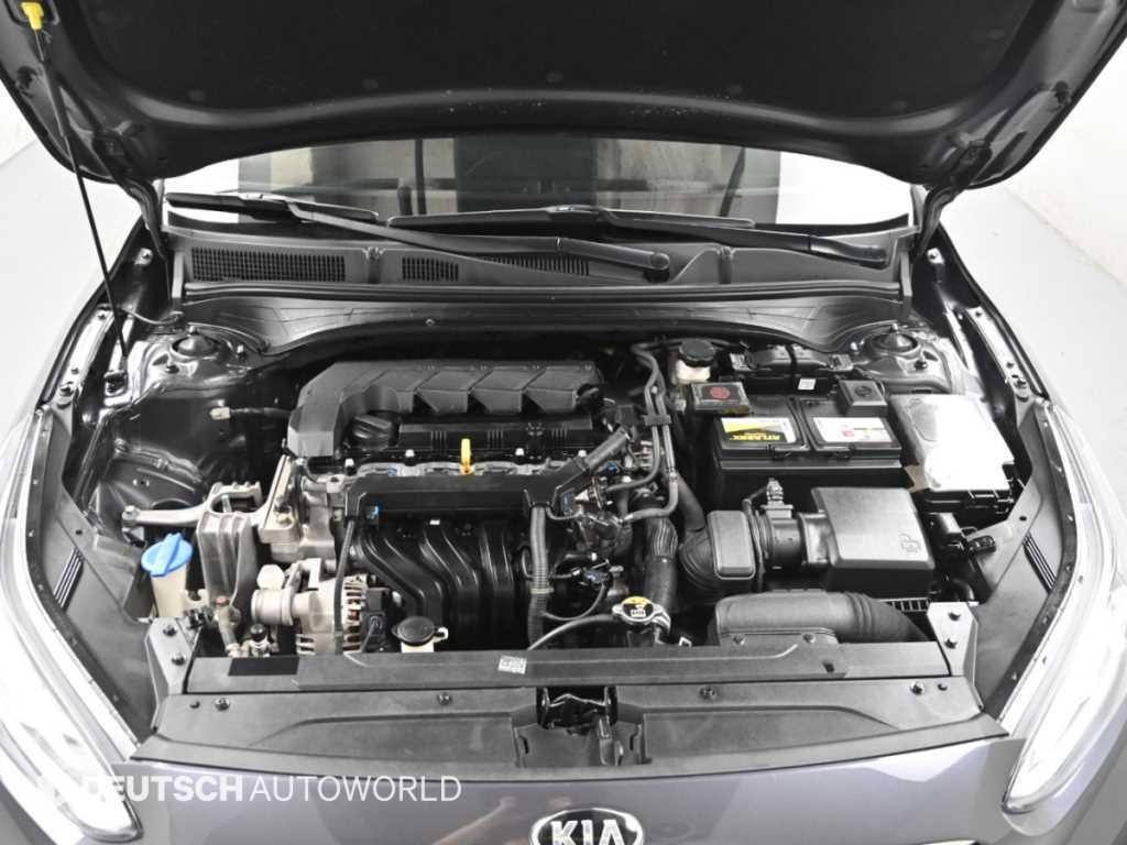 Kia K3 — photo 06