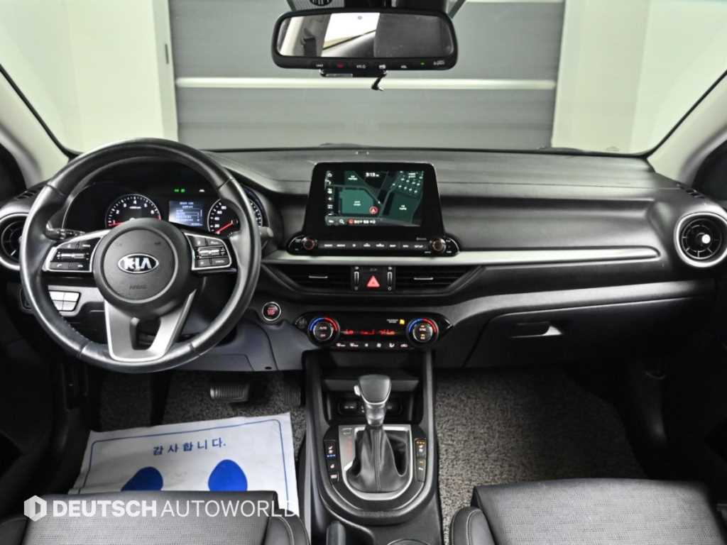 Kia K3 — photo 07