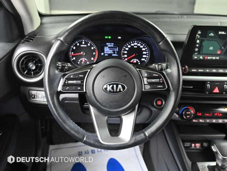 Kia K3 — photo 13