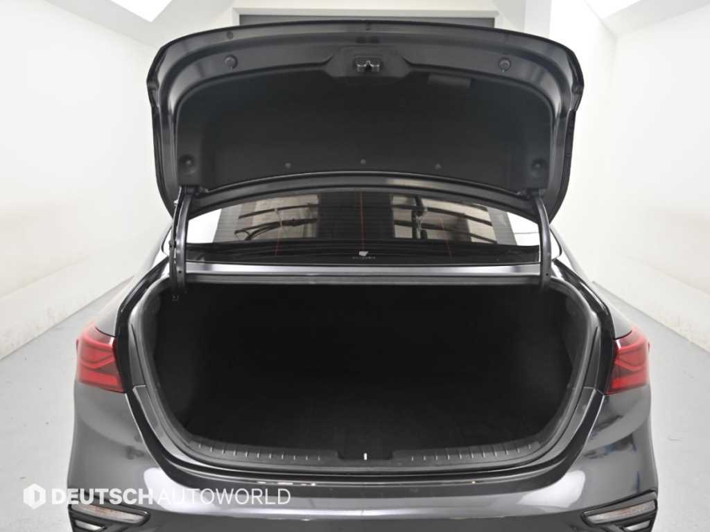 Kia K3 — photo 19