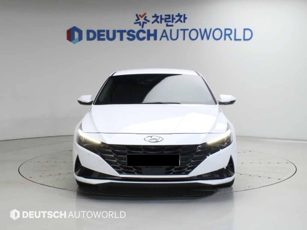 Hyundai Avante — photo 03