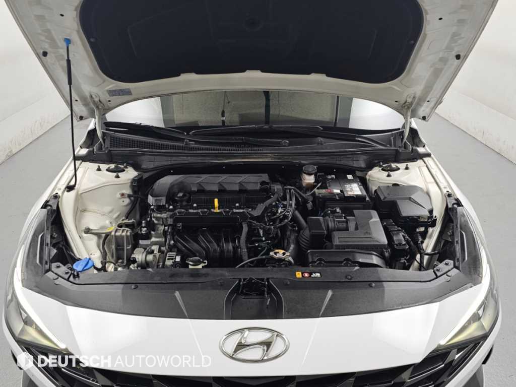 Hyundai Avante — photo 06