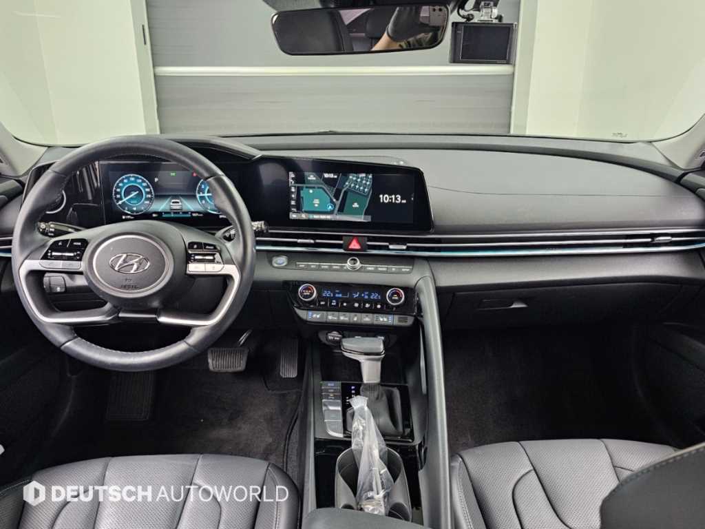 Hyundai Avante — photo 07