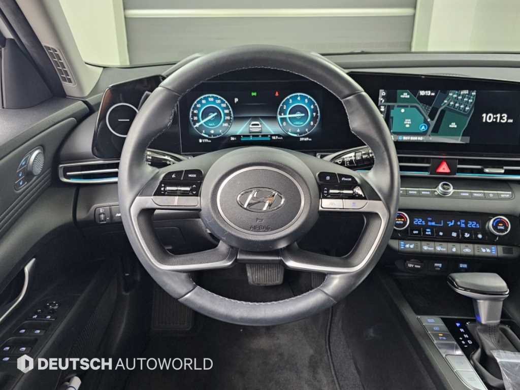 Hyundai Avante — photo 13