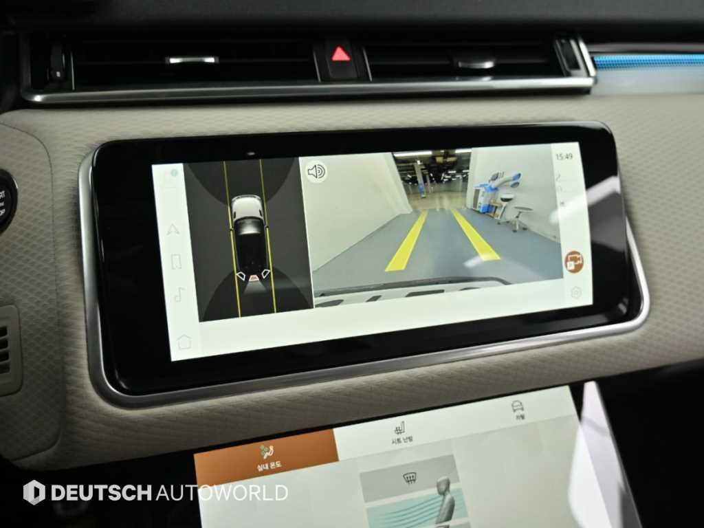 Land Rover Range Rover Velar — photo 15