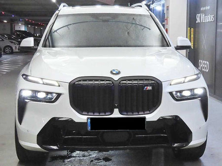 BMW X7 — photo 02