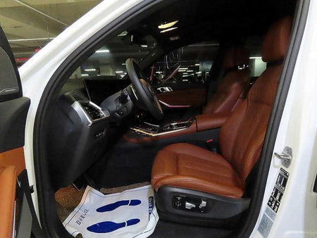 BMW X7 — photo 06