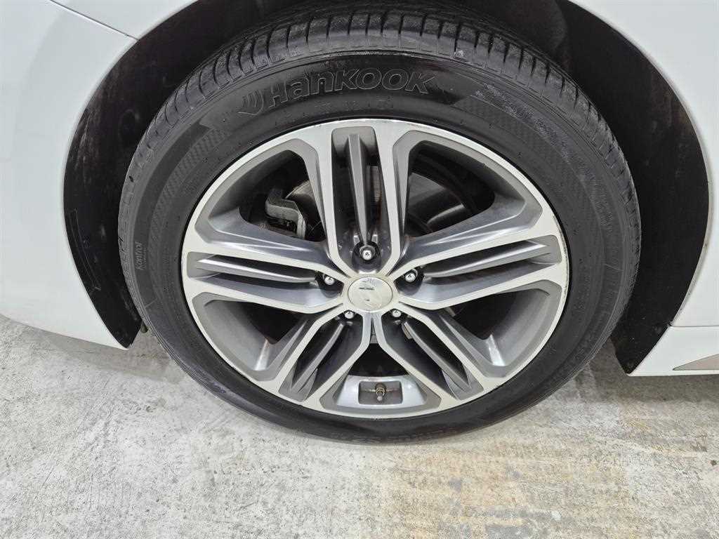 Hyundai Grandeur — photo 18