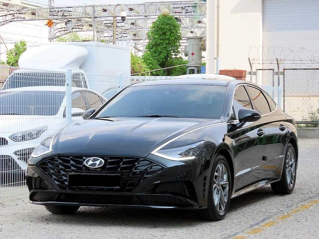 Hyundai Sonata — photo 02