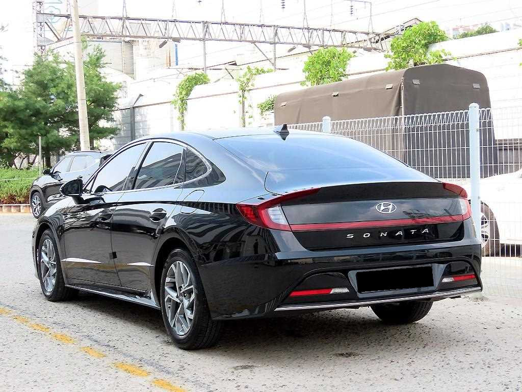 Hyundai Sonata — photo 03