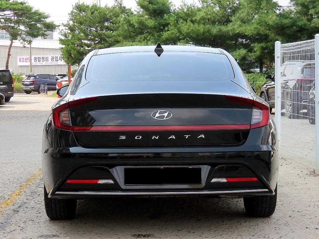 Hyundai Sonata — photo 04