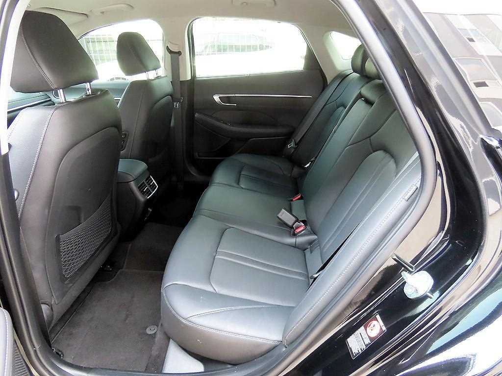 Hyundai Sonata — photo 06