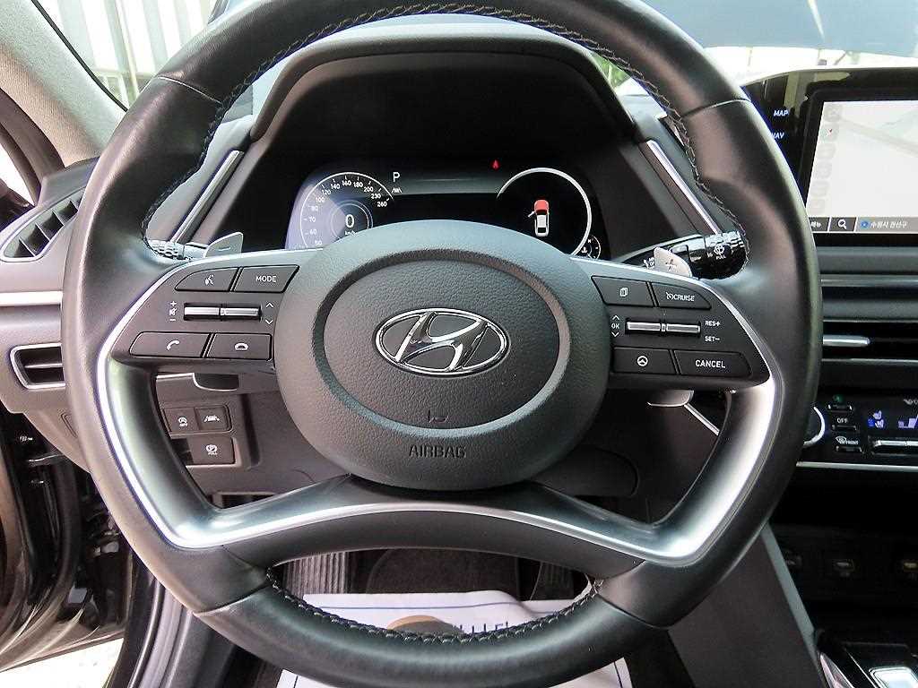 Hyundai Sonata — photo 08