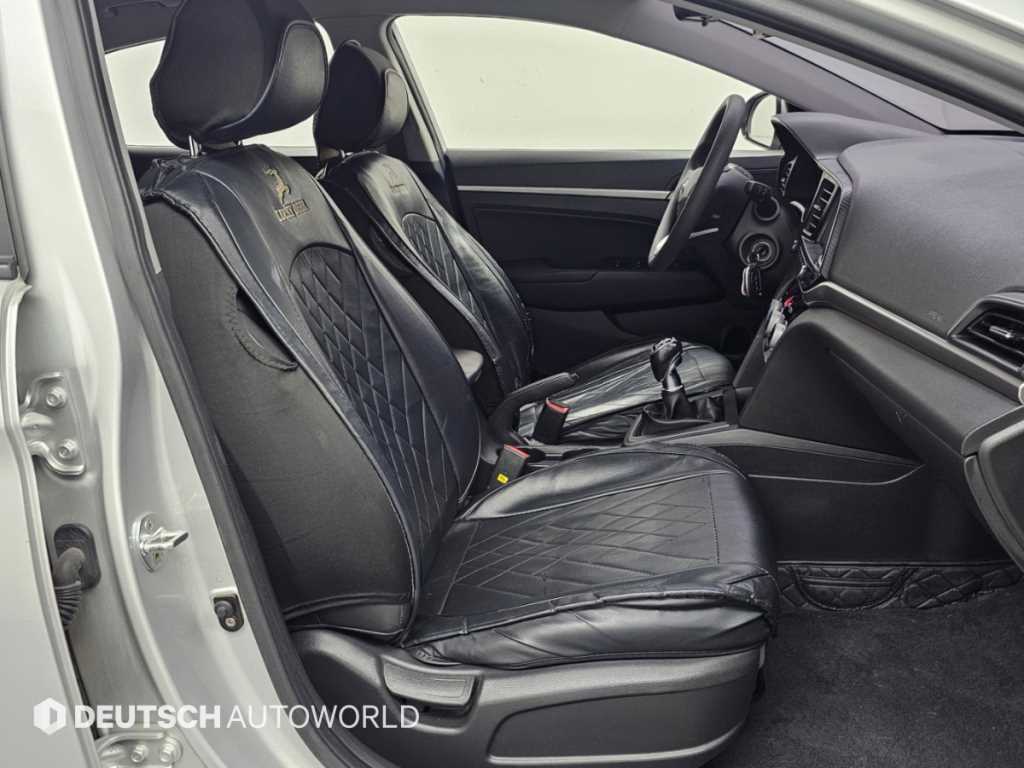 Hyundai Avante — photo 10