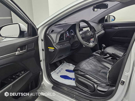 Hyundai Avante — photo 11
