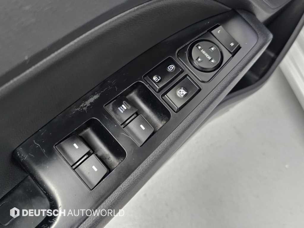 Hyundai Avante — photo 17