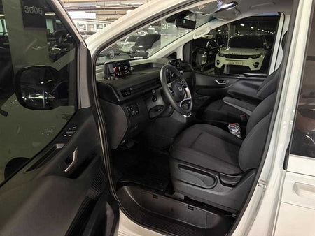 Hyundai Staria — photo 05