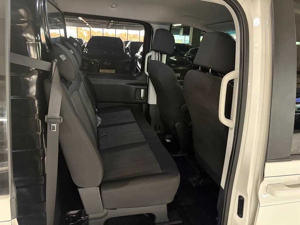 Hyundai Staria — photo 17