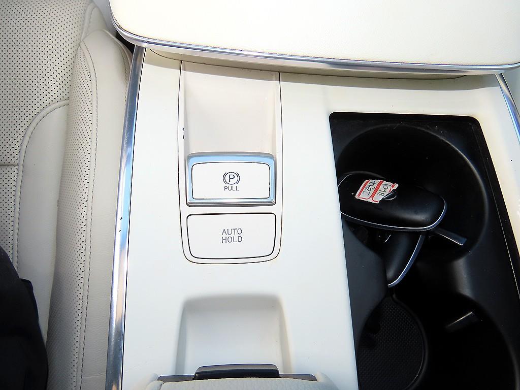 Hyundai Grandeur — photo 13