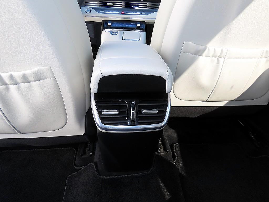 Hyundai Grandeur — photo 15
