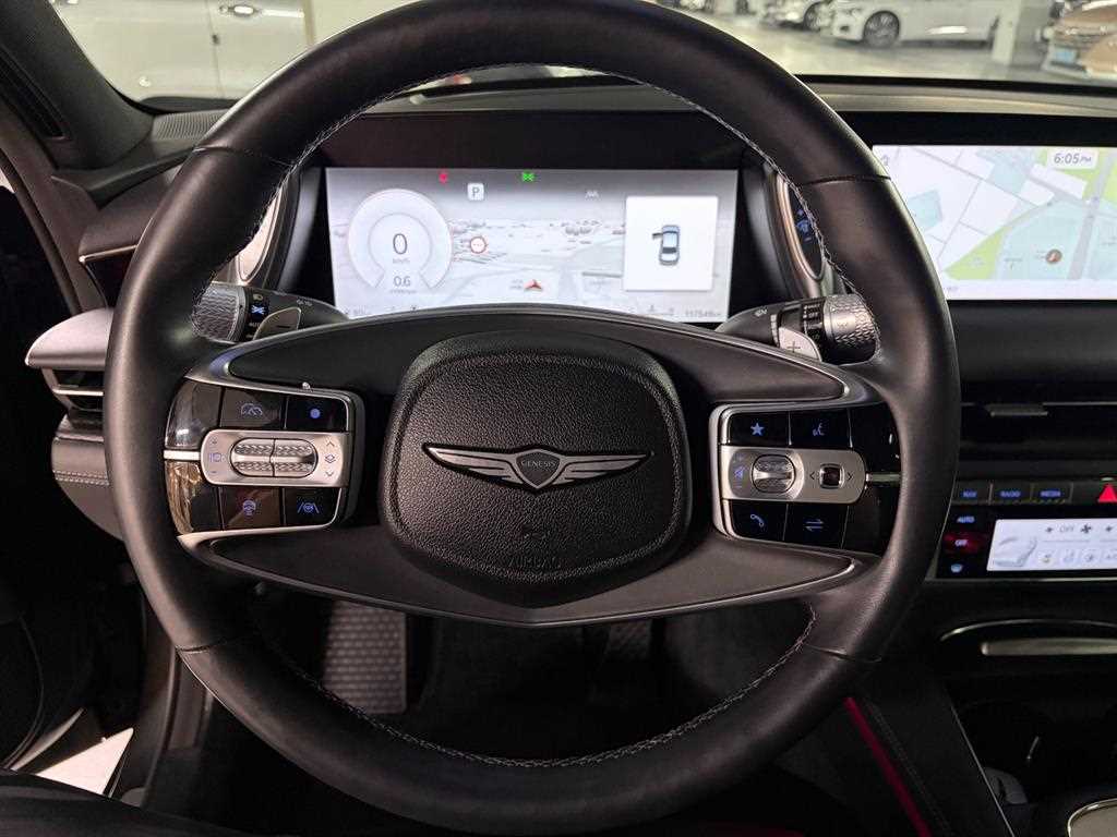 Genesis G90 — photo 08