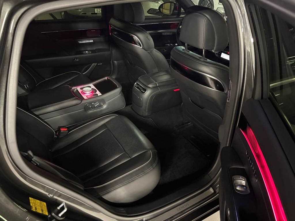 Genesis G90 — photo 15