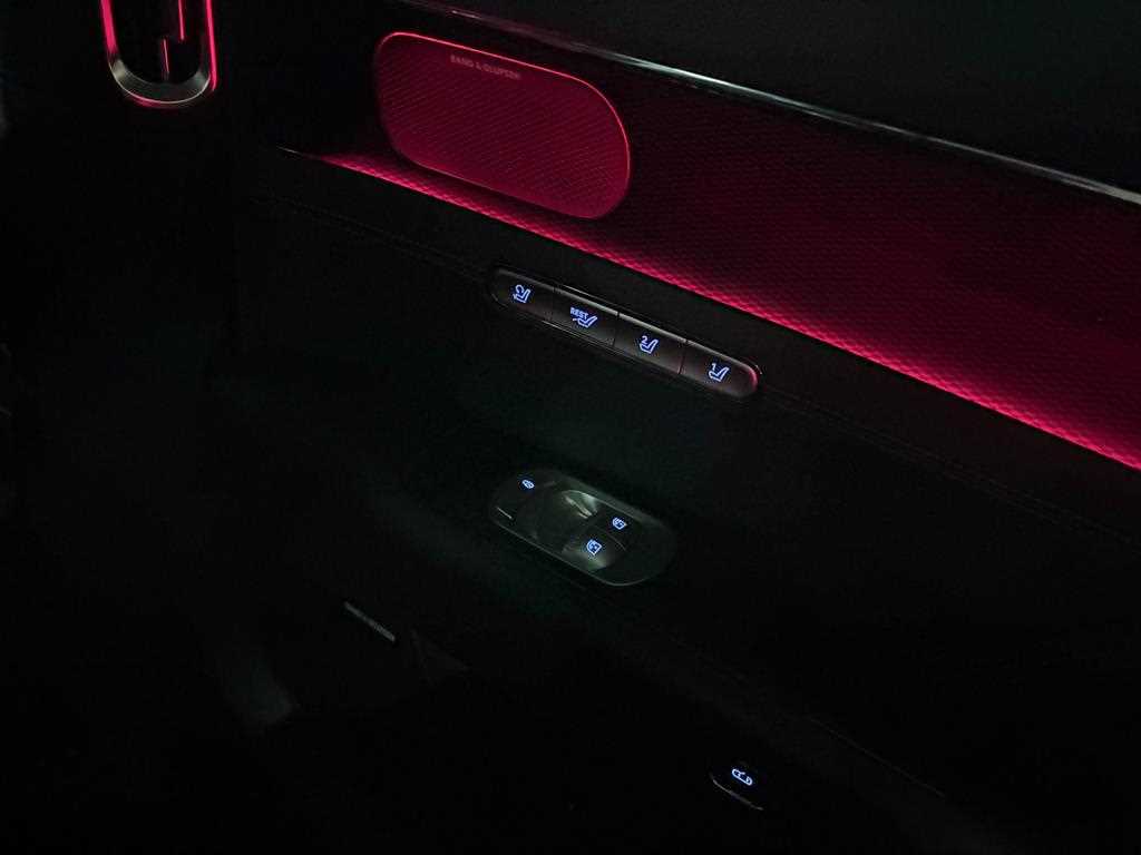 Genesis G90 — photo 16