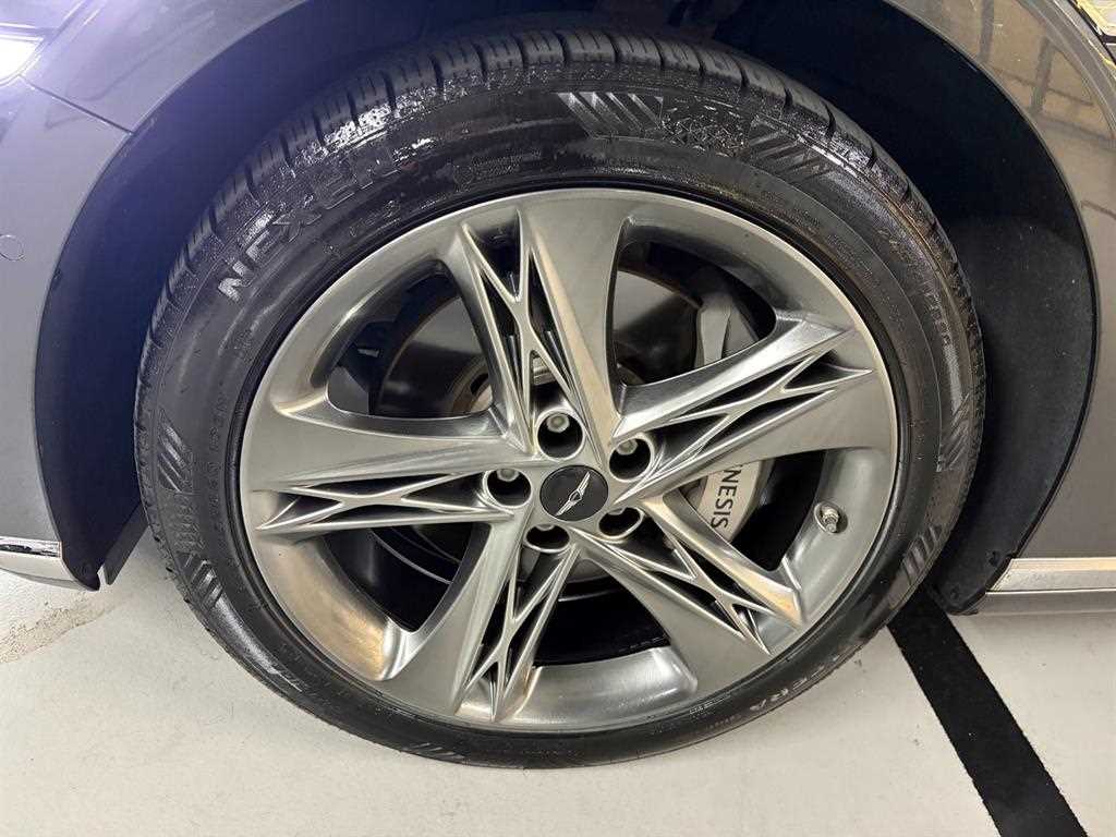 Genesis G90 — photo 19