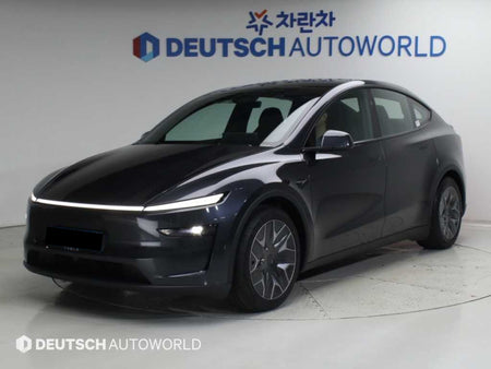 Tesla Model Y — photo 01