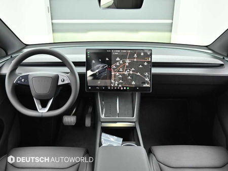 Tesla Model Y — photo 07